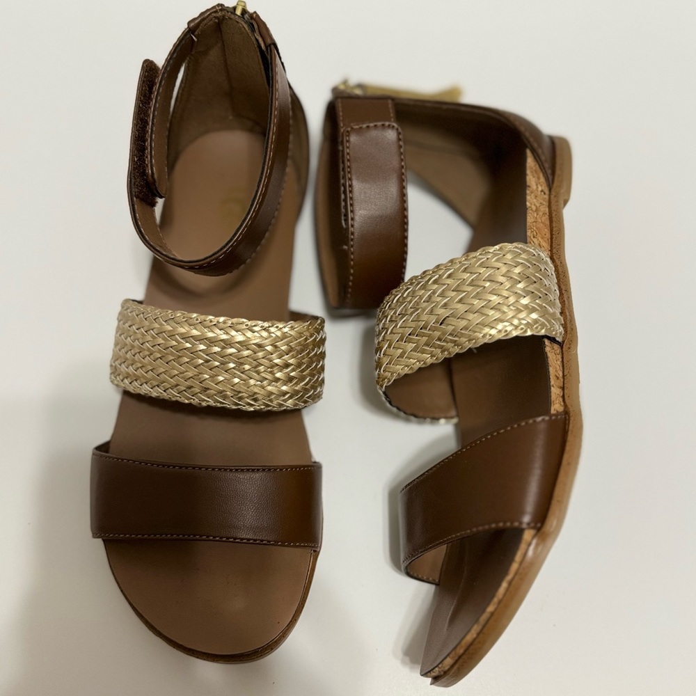 UGG “Mirabel” Metallic Leather Woven Ankle Strap Tassel Sandals NWOT/NWOB